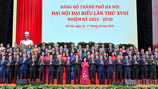 Công bố Quyết định chuẩn y Ban Chấp hành, Ban Thường vụ, Bí thư, Phó Bí thư Thành ủy Hà Nội khóa XVIII, nhiệm kỳ 2025-2030